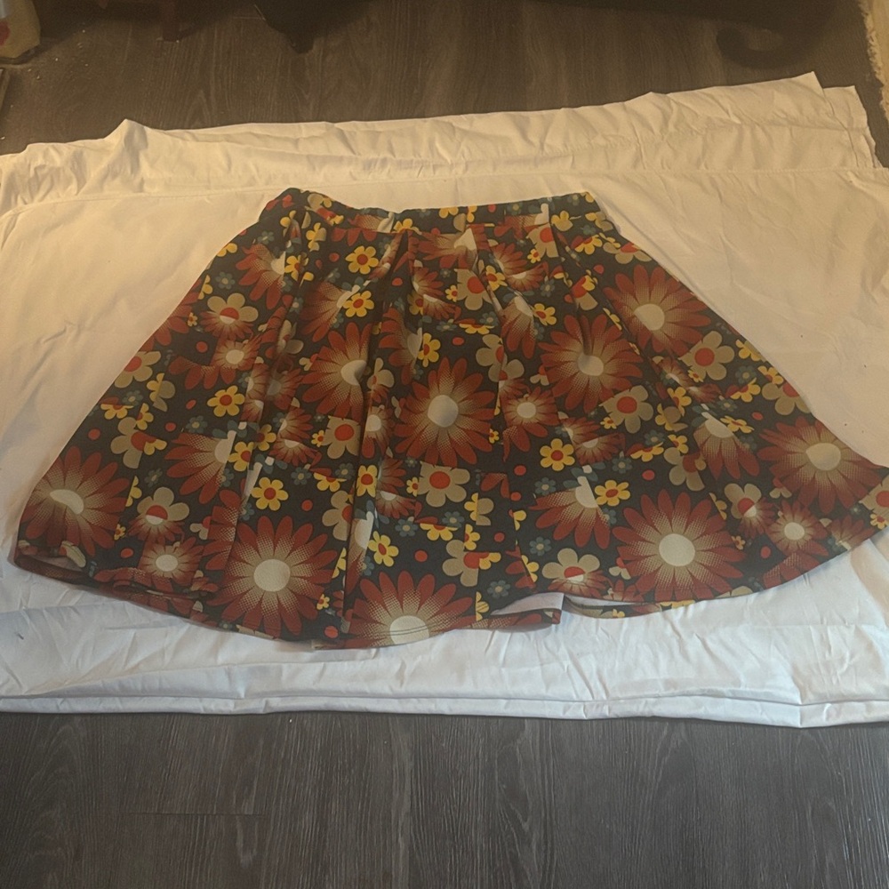 LulaRoe Retro Floral Pleated Skirt Green/Red 3XL Spring Bloomcore Boho Festival